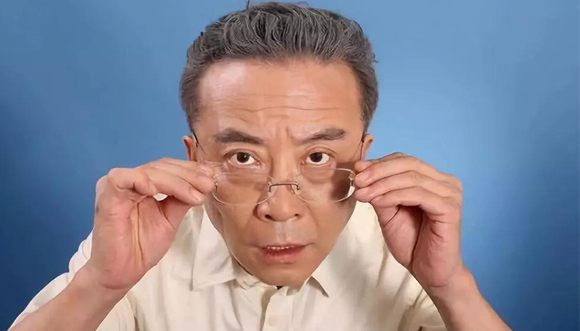 美麗島多焦鏡：傳統(tǒng)老花鏡的弊端，多焦鏡一副就解決了財(cái)務(wù)工作者的用眼煩惱