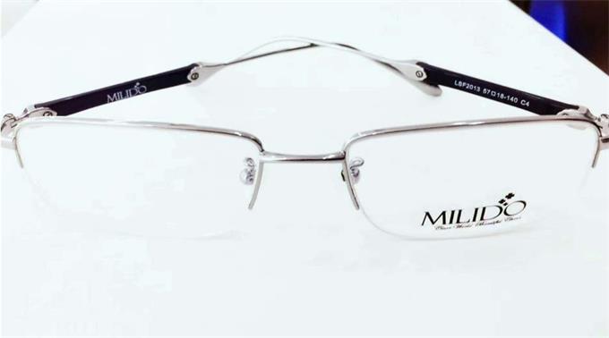 老花鏡怎么配，參照老花鏡度數(shù)對(duì)照表靠譜嗎?