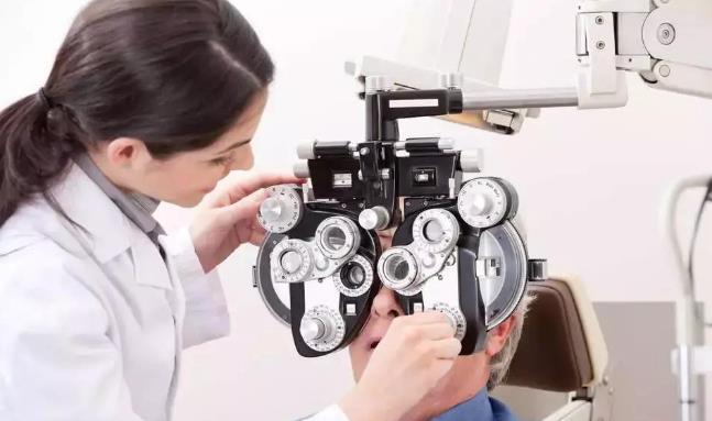 中老年人怎么配老花眼鏡才合適？