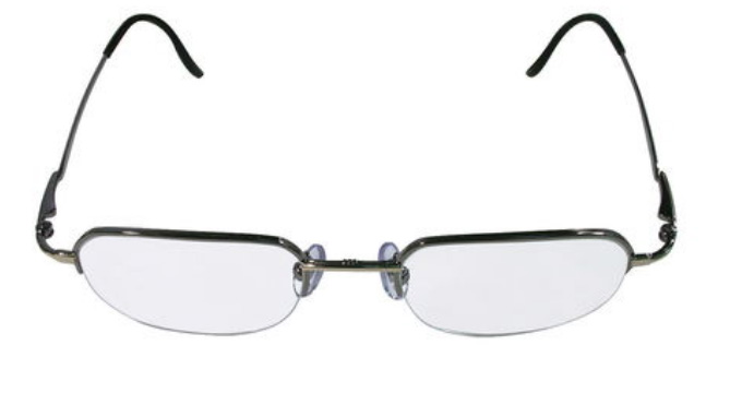 美麗島多焦鏡：老花眼配戴老花鏡，千萬不要網(wǎng)購成品鏡